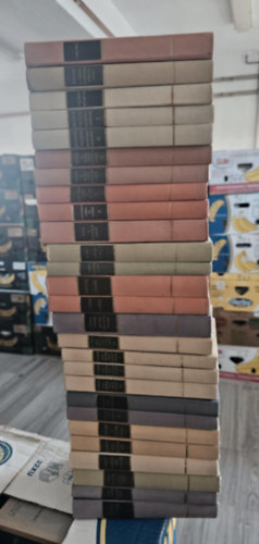 Ernest Hemingway, Jack London, Gorkij, Victor Hugo, Thomas Hardy, H. G. Wells, Lev Tolsztoj, Alexandre Dumas, Nikosz Kazantzakisz, Guy De Maupassant, Howard Fast, Emil Zola, Stendhal, Fr könyvcsomag - 20 db mű, 27 kötetben a Világirodalom remekei sorozatból, KÖNYVMENTŐ AJÁNLAT: Hemingway elbeszélések+ Martin Eden+ Inasévek+ Kilencvenhárom+ Egy tiszta nő+ A bűvös bolt+ Anna Karenina I-II+ Egy orvos feljegyzései I-IV+ Akinek meg kell