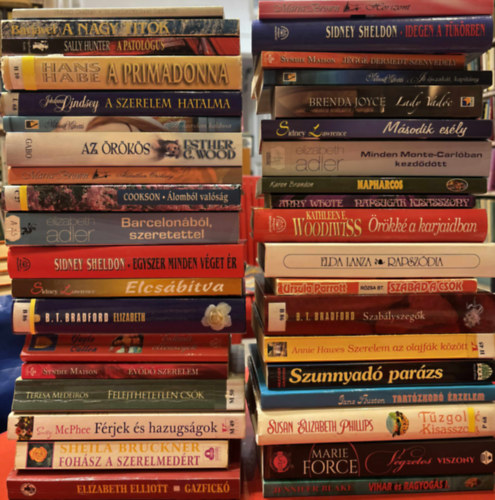Romantikus k�nyvek 38 db