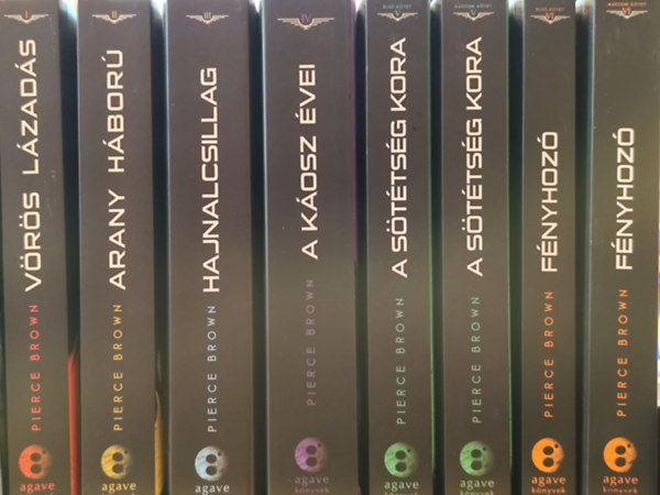 Pierce Brown - Vörös lázadás sorozat 1-6. (8 kötet)
