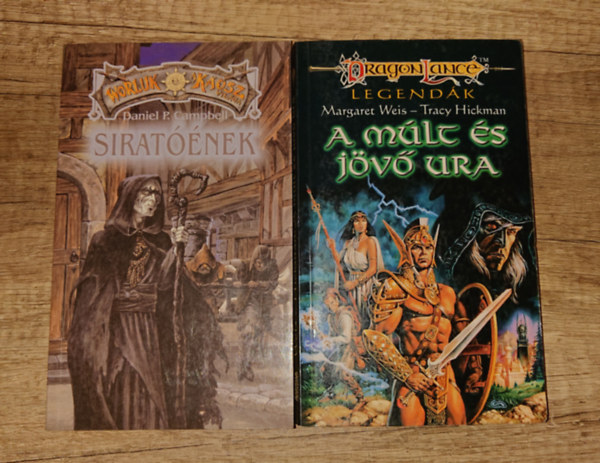 Margaret Weis Daniel P. Campbell - Tracy Hickman - 2 fantasy azz ezredfordul�r�l: A m�lt �s j�v� ura, Sirat��nek
