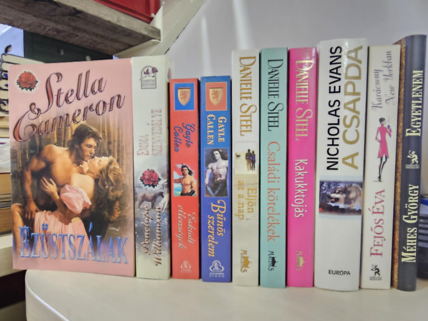 Penelope Williamson, Gayle Callen, Danielle Steel, Fejős Éva, Nicholas Evans, Méhes György Stella Cameron - 10db romantika, KÖNYVMENTŐ AJÁNLAT: Ezüstszálak+ Emma szenvedélye+ Esküdt ellenségek+ Bűnös szerelem+ Eljön az a nap+ Családi kötelék+ Kakukktojás+ A csapda+ Karácsony New Yorkban+ Egyetlenem
