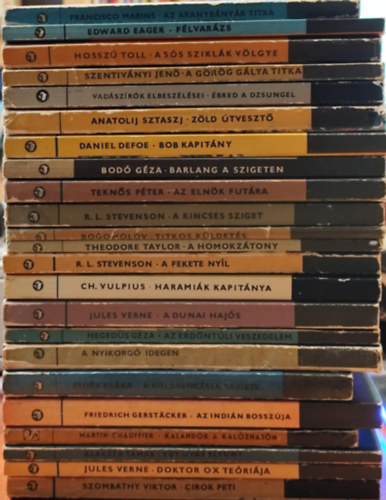 Edward Eager, Hossz Toll, Szentivnyi Jen, Anatolij Sztaszj, Daniel Defoe, Bod Gza, Tekns Pter, R. L. Stevenson, Bogomolov, Theodore Taylor, Christian Vulpius, Jules Ver Francisco Marins - 23 db Delfin knyv