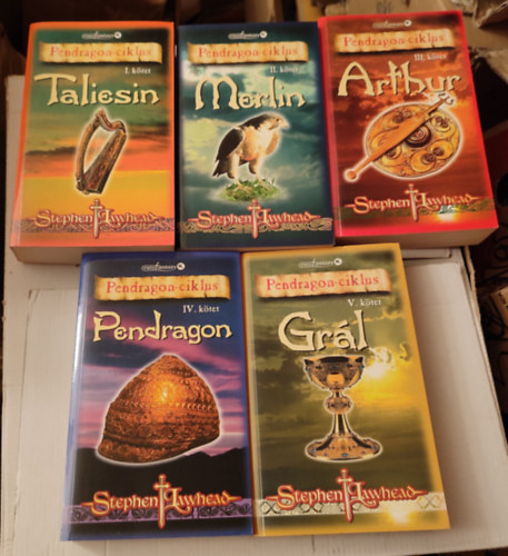 Stephen Lawhead - Pendragon-ciklus I-V. (Taliesin + Merlin + Arthur + Pendragon + Grál)
