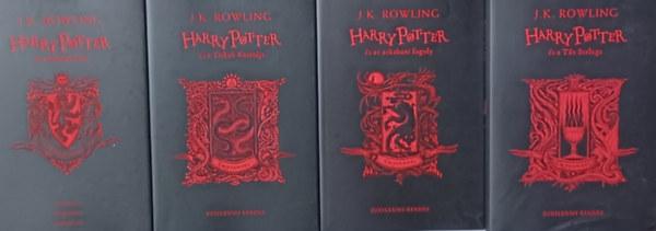 J. K. Rowling - Harry Potter Jubileumi kiads - Griffendl 1-4.: Harry Potter s a blcsek kve  + Harry Potter s a titkok kamrja + Harry Potter s az azkabani fogoly  + Harry Potter s a Tz Serlege