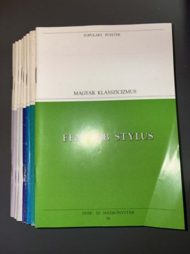 8 db POPULART füzet: Fentebb stylus, Az ember tragédiája, Az üstökös, Mario és a varázskó, Ivan Gyenyiszovics egy napja, Vadak etetése, II. József, Tóték