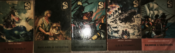 Bod� G�za, Heged�s G�za, D�k�ny Andr�s, Simone Martin-Chauffier Tone Seliskar - 5db m� a Delfin k�nyvek sorozatb�l - Kalandok a kal�zhaj�n, S.O.S Titanic!, Az erd�nt�li veszedelem, Barlang a szigeten, A k�k sir�ly