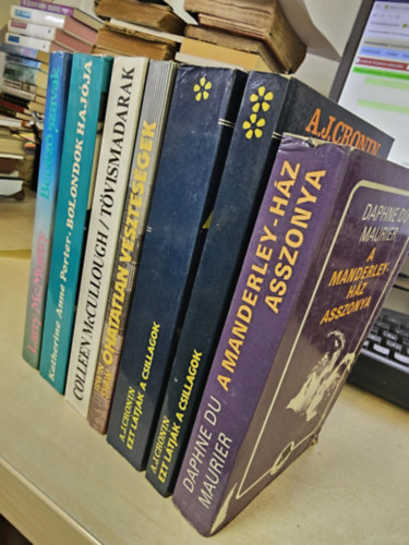 Katherine Anne Porter, Colleen  McCullough, Irwin Shaw, A. J. Cronin, Daphne Du Maurier Larry McMurtry - 6db reg�ny, K�NYVMENT� AJ�NLAT: Bec�z� szavak+ Bolondok haj�ja+ T�vismadarak+ �hatatlan vesztes�gek+ Ezt l�tj�k a csillagok I-II+ A Manderley-h�z asszonya