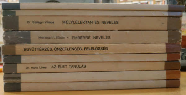Dr. Hans L�we, Kardos Lajos, Dr. Hermann Alice, Dr. Szil�gyi Vilmos, Dr. Bergmann Erzs�bet, Dr. Blumenfeld Gyul�n�, B�ky B�la F. N. Gonobolin - 9 db Pszichol�gia - nevel�knek: A besz�dtan�t�s pszichol�gi�ja; A figyelem fejleszt�se; Az �let tanul�s; Az �rz�kel�st�l a cselekv�sig; Egy�tt�rz�s, �nzetlens�g, felel�ss�g; Emberr� nevel�s; M�lyl�lektan �s nevel�s; Pszich
