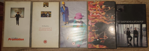 4 VHS kazetta + 1 DVD a Pet Shop Boystól: It Couldn't Happened Here, Promotio, Performace, Showbusiness + A Life in Pop
