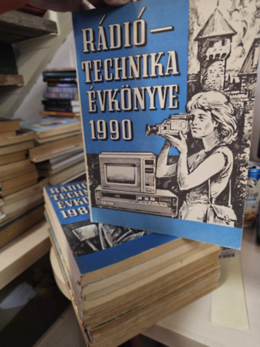 12 db R�di�technika �vk�nyve kiadv�ny: 1971+ 1972+ 1974+ 1975+ 1976+ 1977+ 1978+ 1981+ 1984+1988+ 1989+ 1990