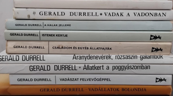 Gerald Durrell k�nyvcsomag (9db)   -   Vad�szat felvev�g�ppel - Hogyan l�j�nk amat�r term�szetb�v�rt - Vadak a vadonban - Csal�dom �s egy�b �llatfajt�k - Istenek kertje - A halak jelleme - �llatkert a poggy�szomban - Aranydenev�rek,